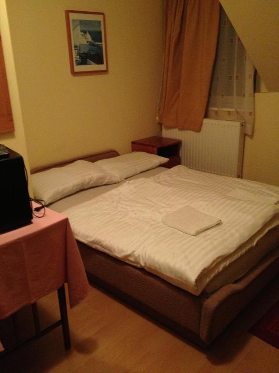 Bed and Breakfast Zatonyi Csarda Panzio Dunasziget Номер фото